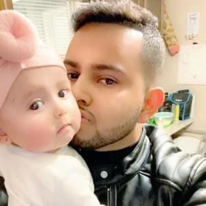 Meet your Posher, Alex